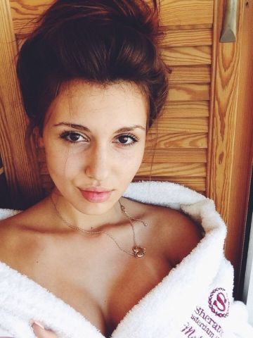 Олечка